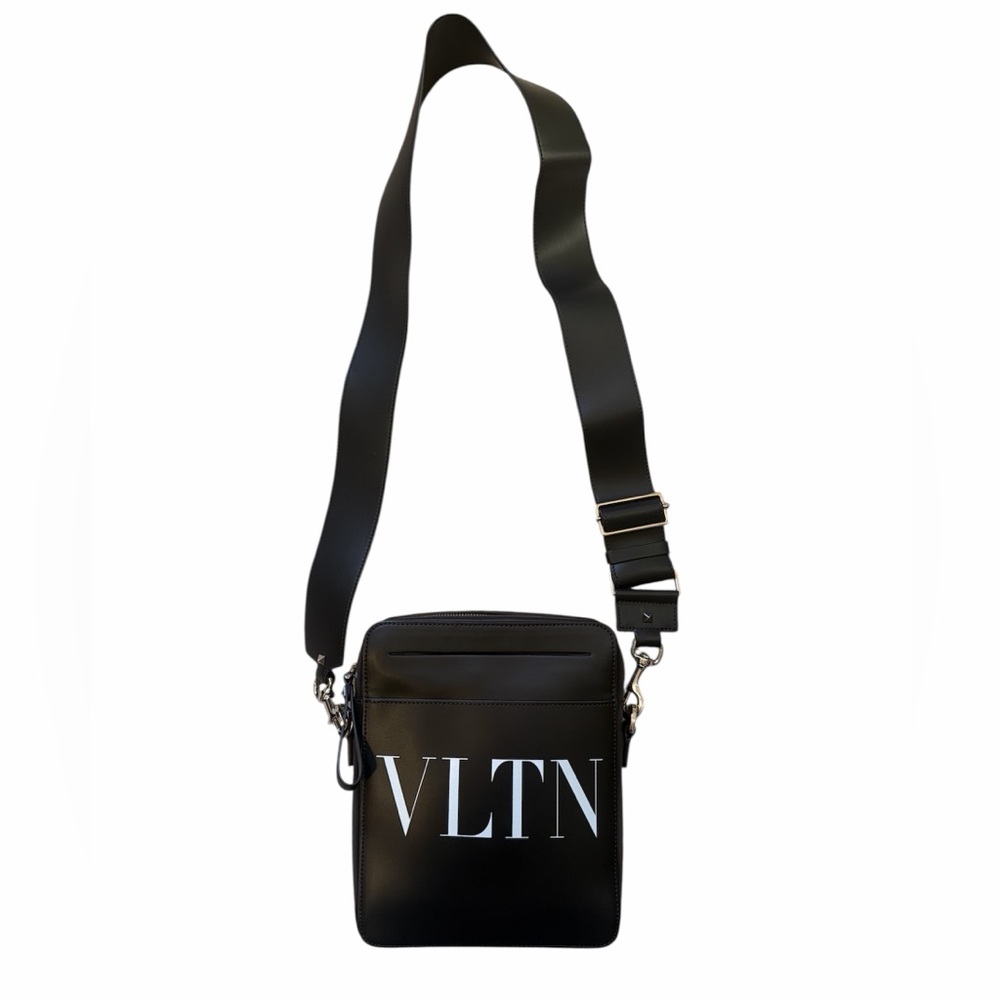 Valentino Crossbody Bag - 5️⃣7️⃣5️⃣ direct
